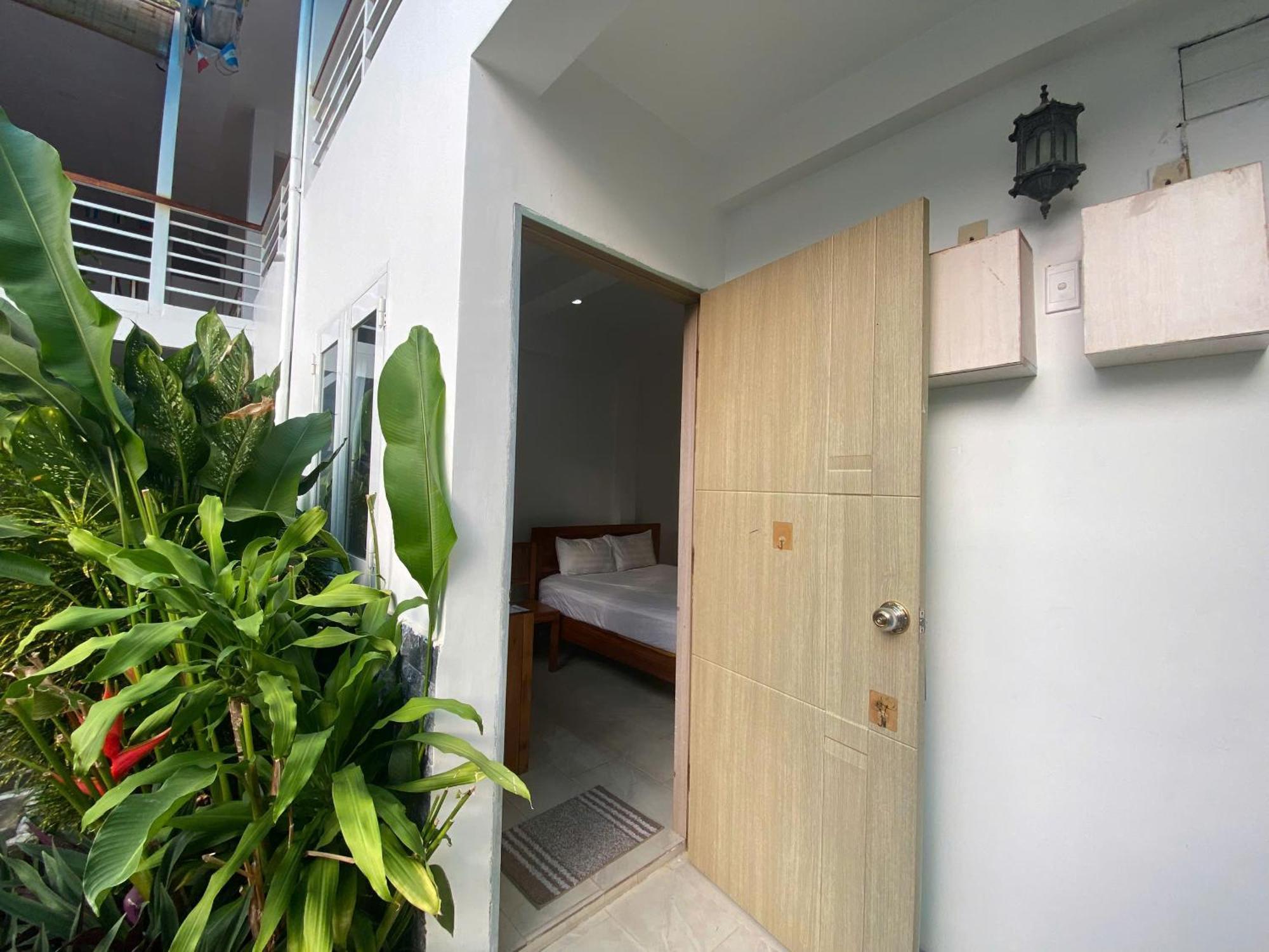 Orchid Guesthouse Дуонг-Донг Экстерьер фото